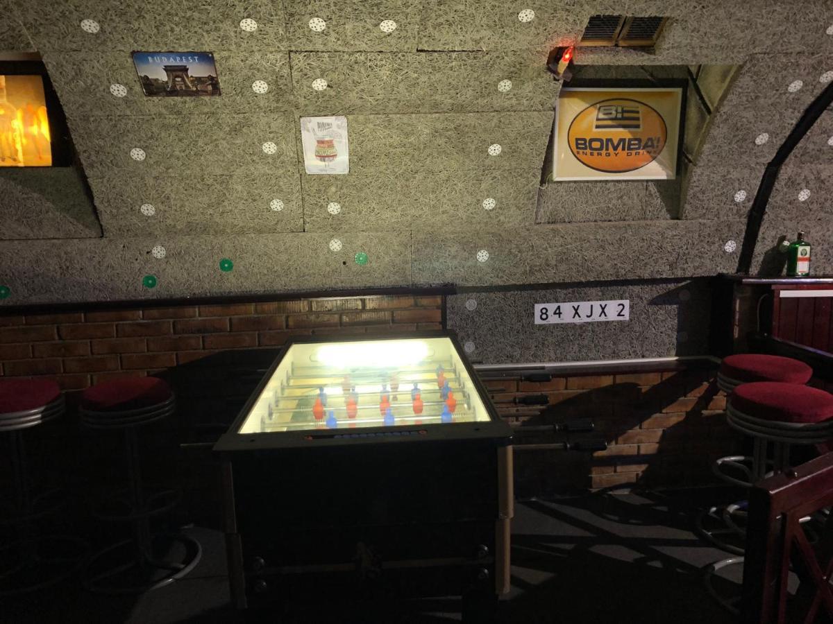 Whole Basement Former Pub 5 For Stag Do Βουδαπέστη Εξωτερικό φωτογραφία