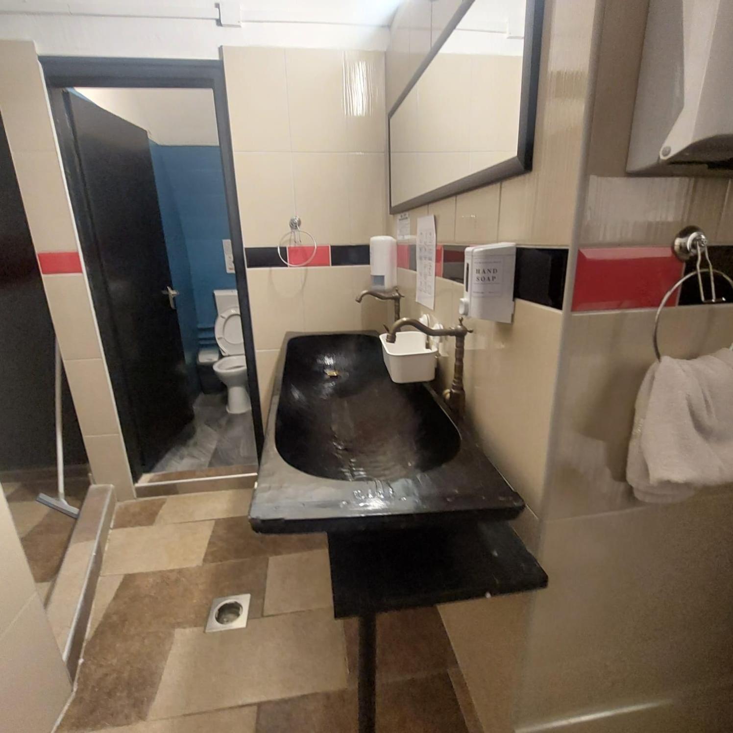 Whole Basement Former Pub 5 For Stag Do Βουδαπέστη Εξωτερικό φωτογραφία